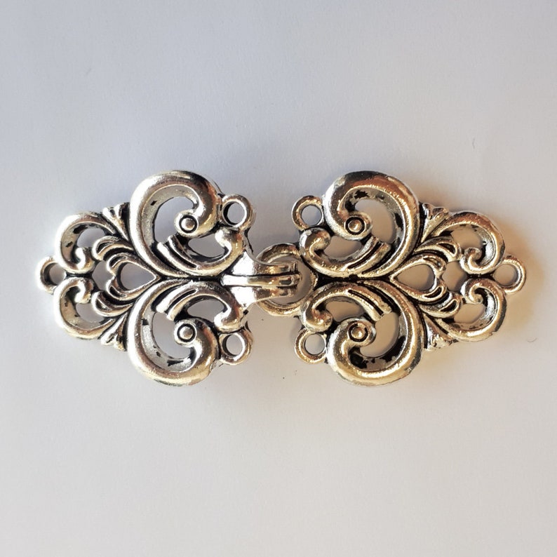 Scrollwork Cloak Clasp Silver