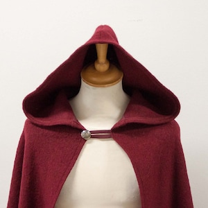 100% wool cloak in burgundy