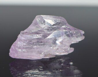 Gem Quality Pink Kunzite