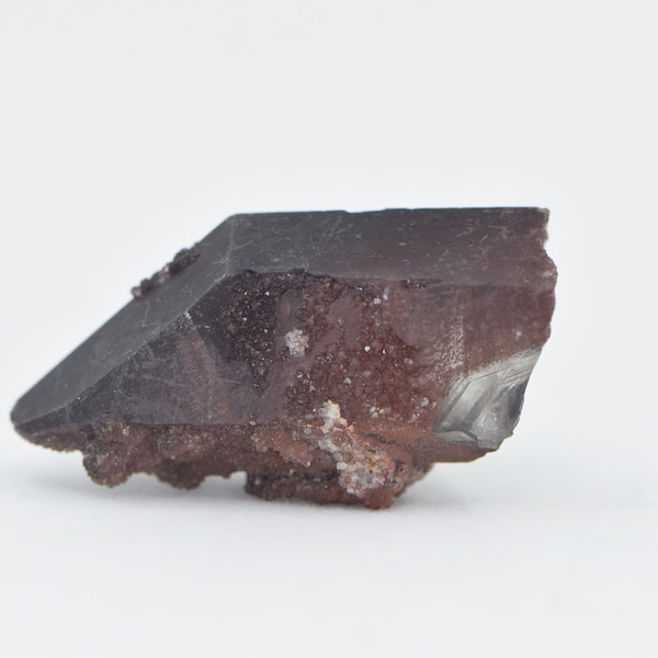 Quarzo con ematite drusa nera e rossa