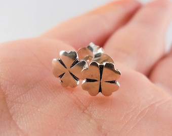 925 Sterling Silver Clover Stud Earrings, Clover Stud, Clover Earrings, Clover Jewelry, Flower Stud, Flower Jewelry, Flower Earrings, Plant