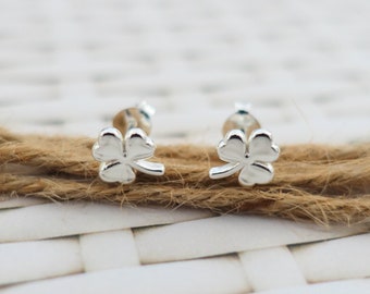 925 Sterling zilveren Shamrock Stud Oorbellen, Shamrock Stud, Shamrock oorbellen, Shamrock sieraden, bloem Stud, bloem sieraden, bloem oorbellen