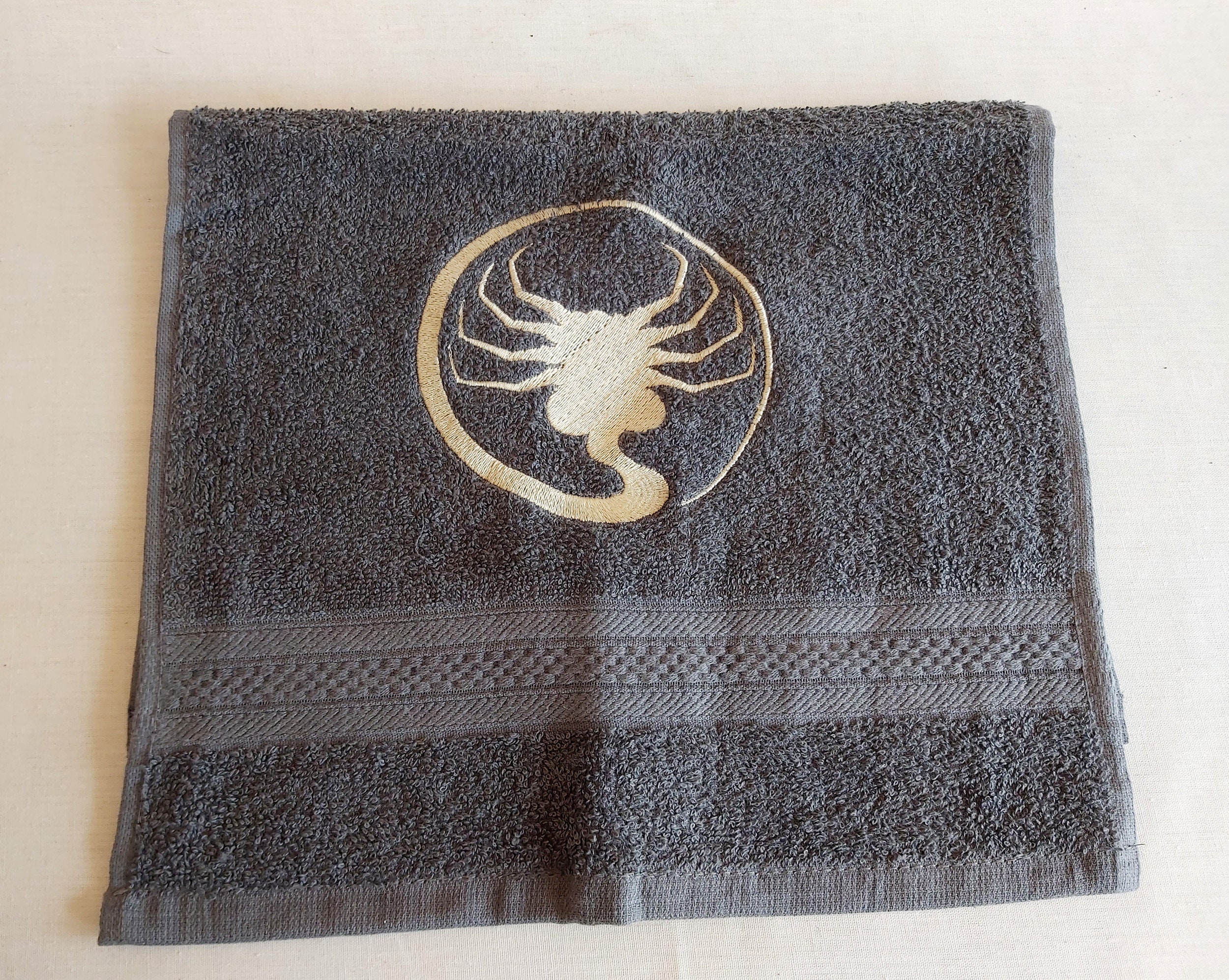 Alien guest towel, face towel, bath towel - Facehugger