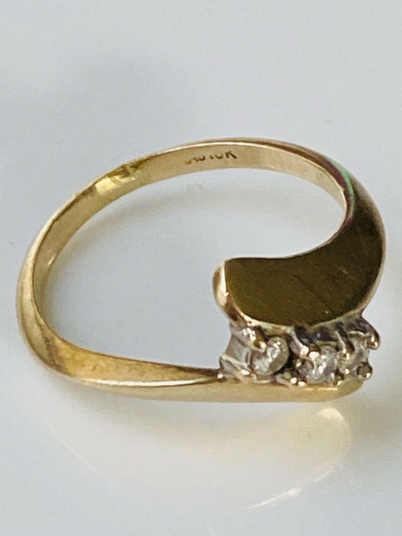 10K Yellow Gold Three Diamond Bypass Ring Size 4.5