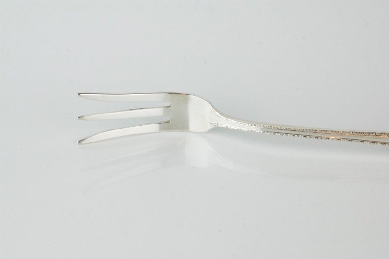 International Sterling Silver Pine Tree Pattern Olive Fork No Monogram