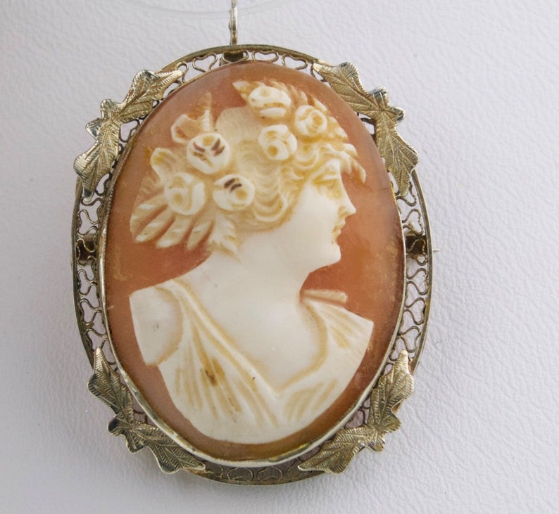 Beautiful 14K Yellow and White Gold Victorian Shell Cameo Pendant Brooch image 3