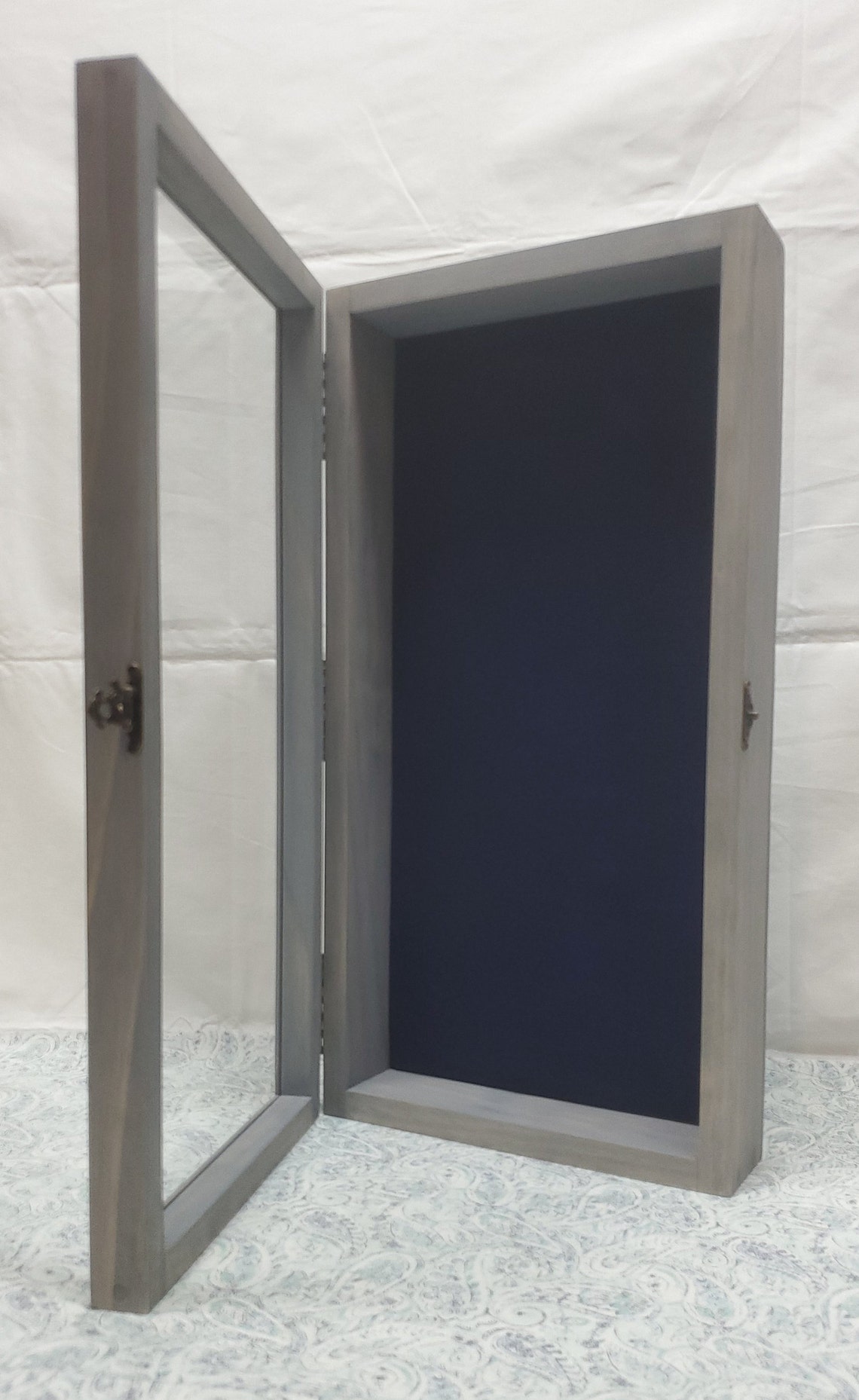 19 X 9 X 3 1/4 Wooden Shadow Box / Hinged Glass Lid / Navy Blue Felt ...