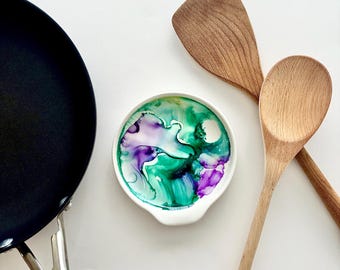 Handpainted Ceramic Spoon Rest – Abstract Kitchen Decor, Tea Bag Dish