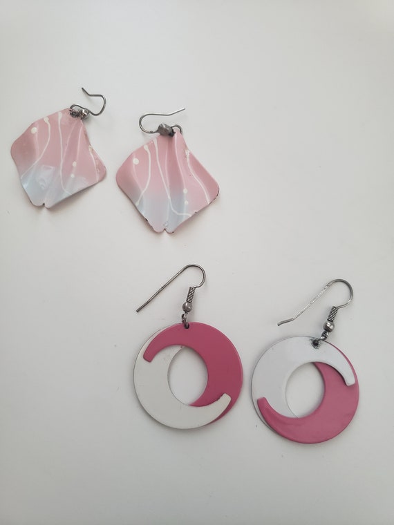 Retro Pink and White Dangle Earrings - 80s Fashio… - image 9