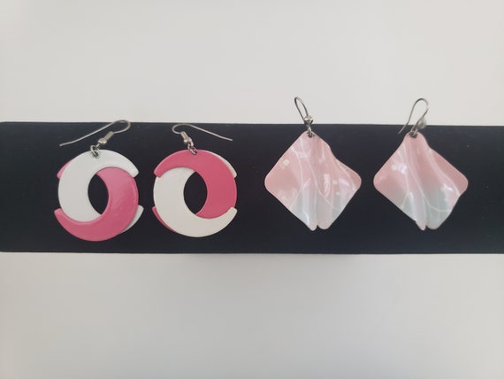Retro Pink and White Dangle Earrings - 80s Fashio… - image 1
