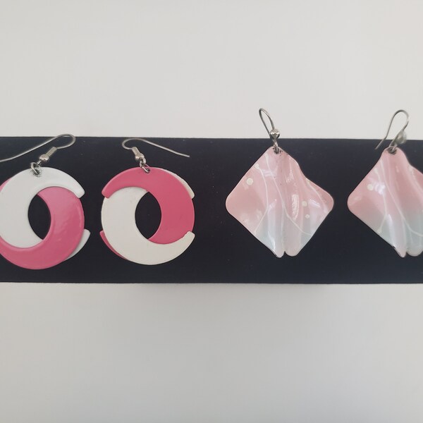 Retro Pink and White Dangle Earrings - 80s Fashion - Ombre Triangle Diangles, Interlocking Crescent Moons - Pretty In Pink - Party Earrings