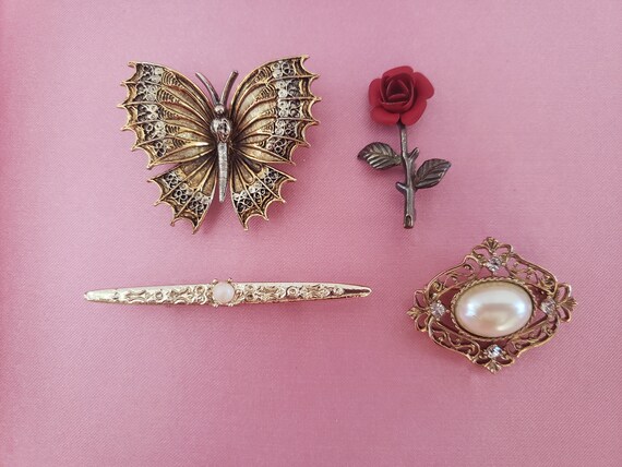 Victorian Gold Tone Metal Brooches and Pins - Fil… - image 7