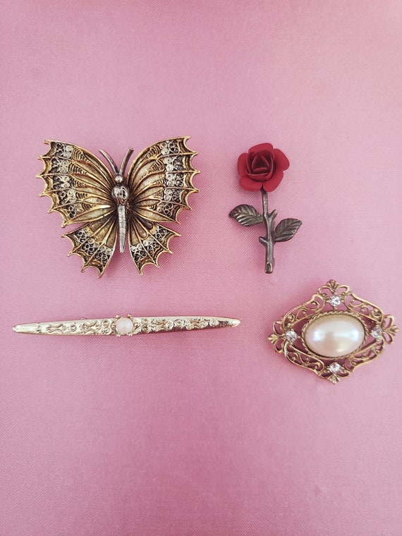 Victorian Gold Tone Metal Brooches and Pins - Fil… - image 9
