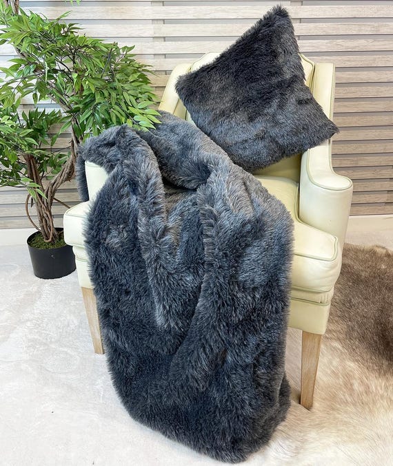 Badger Dark Grey Faux Fur Throw for Bed or Sofa With Grey Faux suede Lining in a Range of Sizes. Ideal Bedspread or Pet Blanket. Etsy Canada