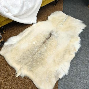 Luxury Reindeer Hide Rug | Striking Caribou Skin Rug | Luxury Reindeer Skin Rug | Natural Reindeer Hides | Natural Caribou Pelt Rug |