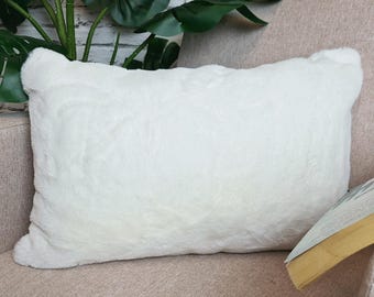 Creme Kunstpelz Rechteckige Kissenbezug | Weiches Plüsch Richmond Kissen