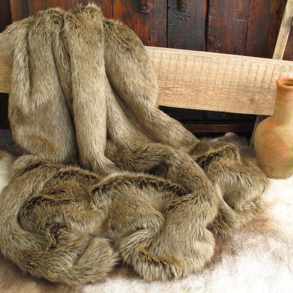 Afhaalmaaltijd dief Derde Mink faux fur plaid met bruine faux-suède voering in een ruime - Etsy  Nederland