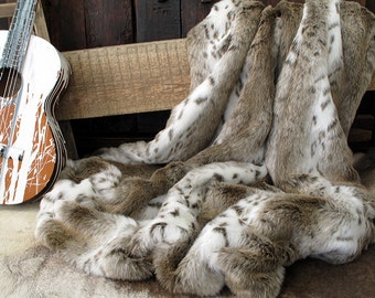 Luxury Beige Lynx Faux Fur Blanket Throw | faux fur throw | sofa throw | fur throw | fur bed throw | fake fur with ivory faux-suede lining.