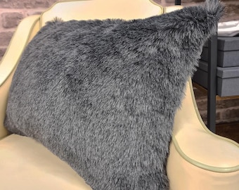 Dachs Kunstpelz Rechteckige Kissen | Dunkelgrau Dekokissen