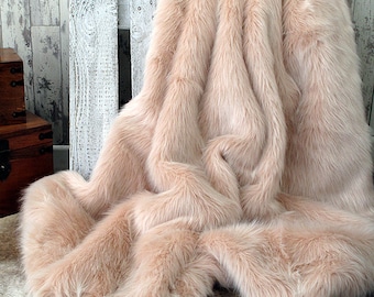 Baby Pink Faux Fur Throw | Candyfloss Bedspread, Ivory Suede Lining (150 x 150cm)