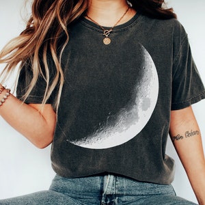 Crescent Moon T Shirt, Celestial Shirt, Moon T Shirts,  Moon Phase, Astrology Astronomy, Boho, Astrology shirt, Astronomy shirt, Space shirt