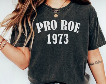 roe v wade shirt, Reproductive Rights T-shirt, Feminist shirt, pro choice shirt, women's rights shirt, best gifts for her, shirts for women