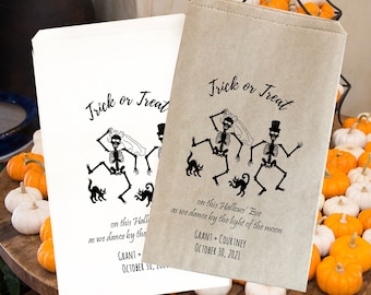 Halloween Skelton wedding favor, bride and groom trick or treat, Halloween candy bags, Halloween popcorn bags, personalized