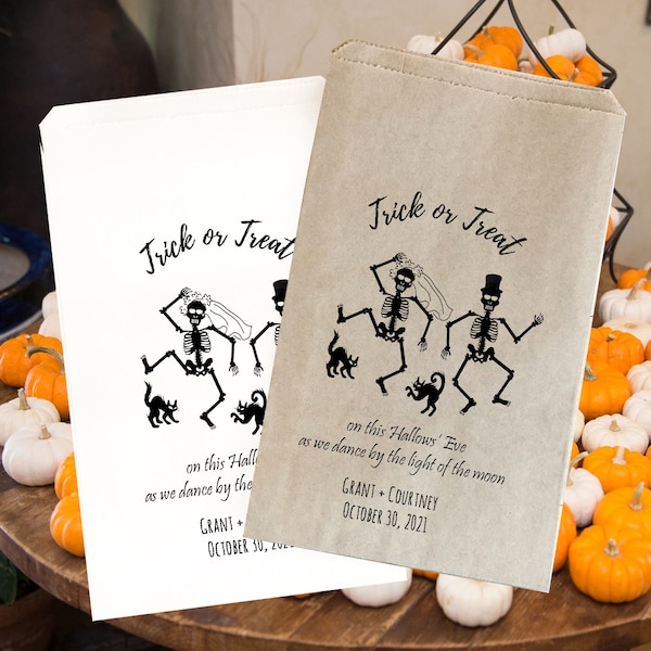 Halloween Skelton wedding favor, bride and groom trick or treat, Halloween candy bags, Halloween popcorn bags, personalized