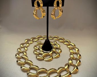 Napier Gold Necklace Bracelet Earrings Set