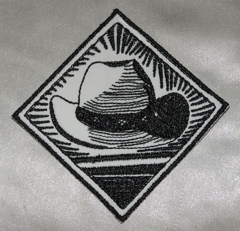 Embroidered Retro Vintage Black /& White Western Cowboy Horse /& Lasso Patch Applique Iron On