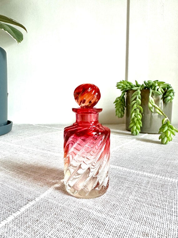 Early 1900s Antique Baccarat Fire Rose Rubina Swirl Crystal