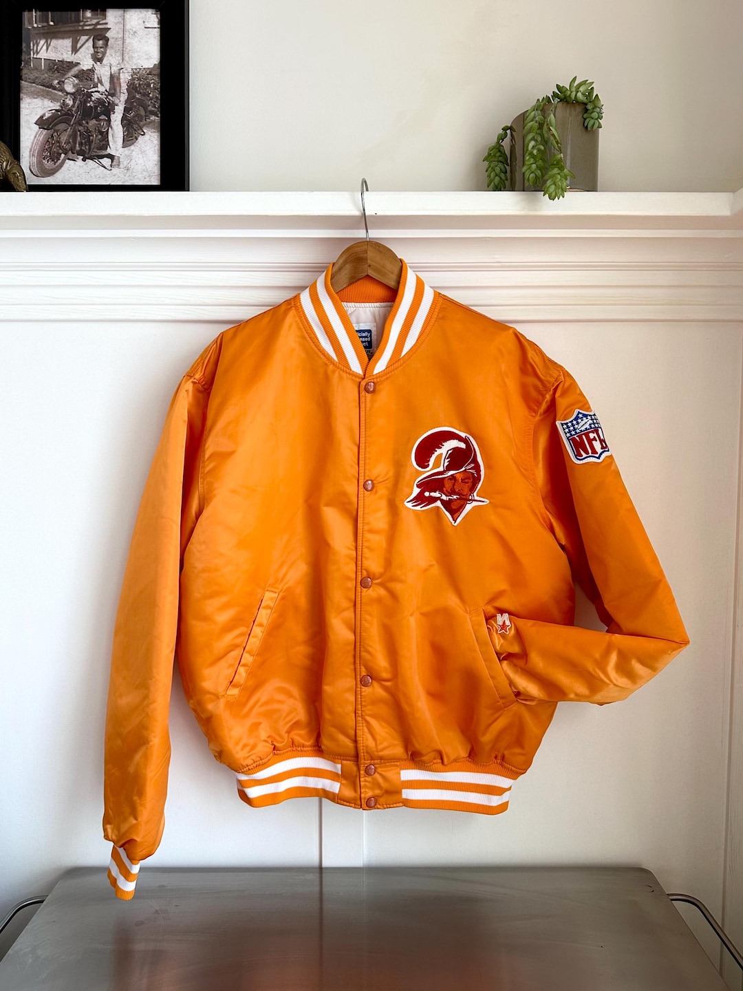 Vintage Tampa Bay Buccaneers NFL Starter Satin Bomber Jacket Size XL  Made in USA