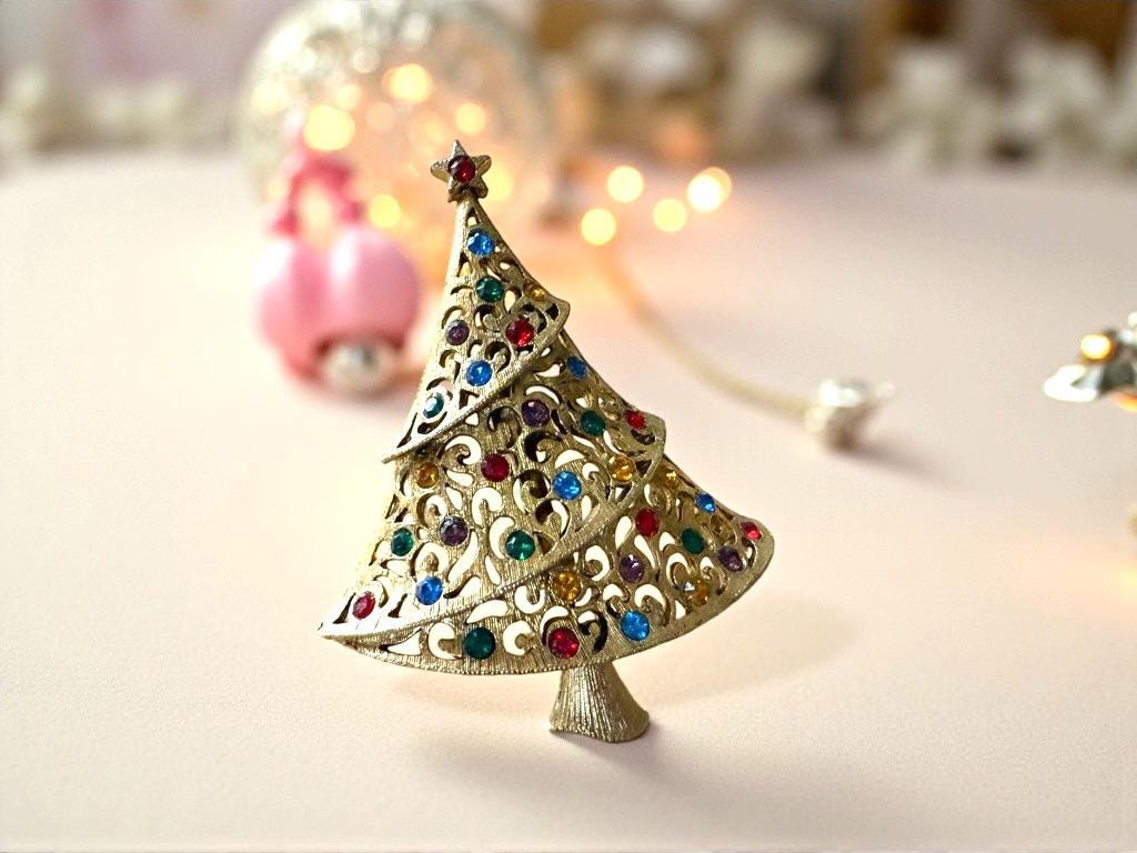 Chanel Santa - Etsy