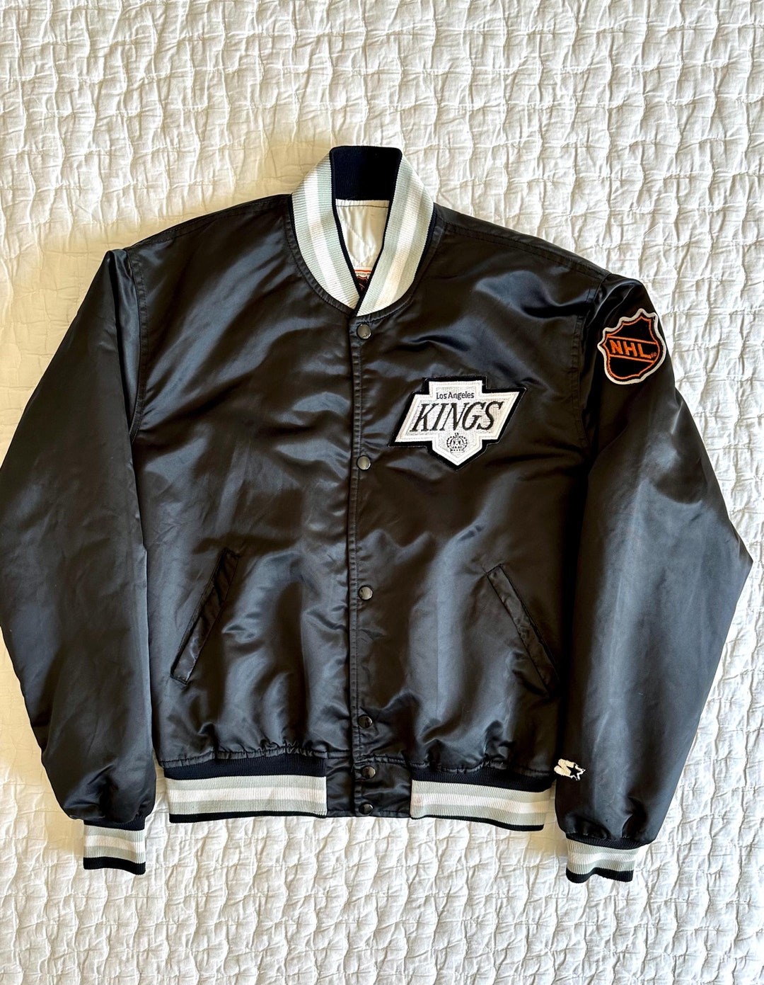 Vintage L 1980s Los Angeles Kings NHL Starter Jacket, Made Vintage L 1980s Los Angeles Kings NHL Starter Jacket, Made
