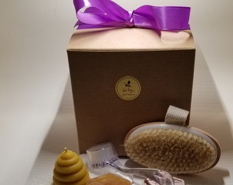 Spa gift Box- Gift set with beeswax candle and natural honey soaps. Self-care gift set.