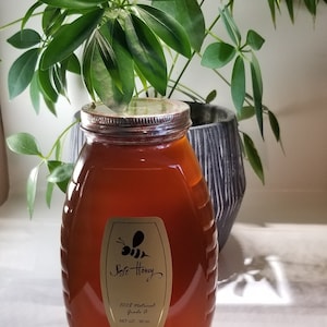 Raw Honey 32 oz glass jar wildflower- Organic. Honey from Long Island, NY Honey.