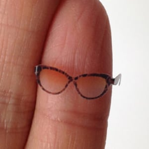 Dollhouse Miniature Tortoise Shell Sunglasses Eyeglasses Eyewear 1:12 1/12 One Inch Scale MIS0036