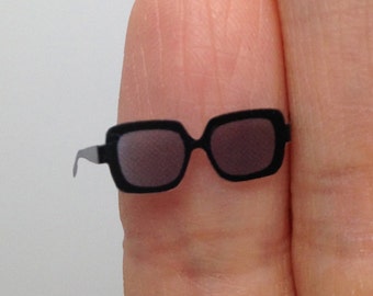 Dollhouse Miniature Women's Black Sunglasses Eyeglasses Eyewear Sun Shades, Jackie O Style