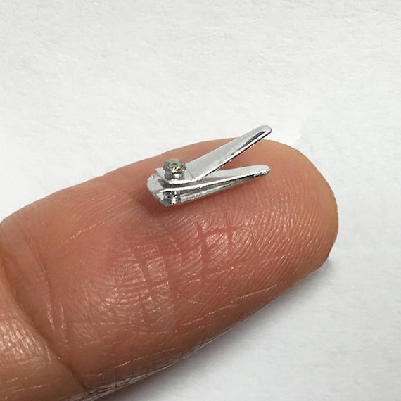 Tiny nail clippers deals