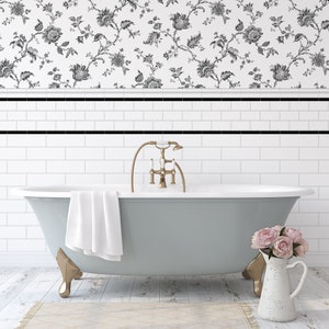 Papel tapiz de azulejos de metro para casa de muñecas, ideal para baño o cocina, suelo o pared, despegable y adhesivo, diseño floral en blanco y negro, escala de una pulgada.