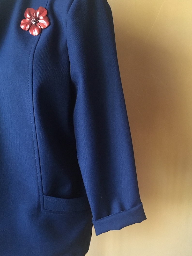M12 1980s Blazer Jacket \u2022 Navy Blue Blazer with Brooch \u2022 Vintage Blazer \u2022 Mervyn/'s Bending Easy Blazer