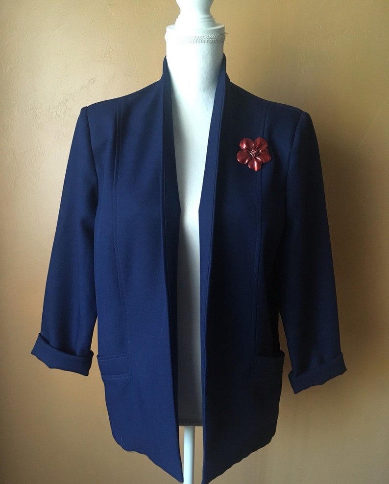 M12 1980s Blazer Jacket \u2022 Navy Blue Blazer with Brooch \u2022 Vintage Blazer \u2022 Mervyn/'s Bending Easy Blazer