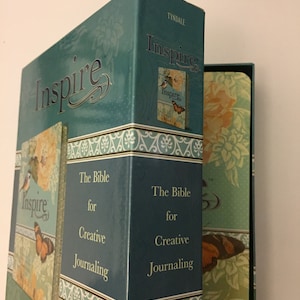 NLT Inspire Bible Journal -Silk Vintage Blue and Cream Cover- Illustrated and blank side columns for bible study / creative faith journaling