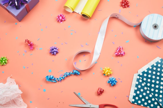 How to Start a Gift Wrapping Service