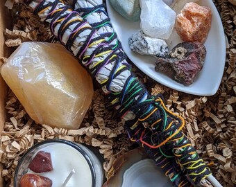 Meditation Kit Includes Raw chakra crystals, California sage, Decorative dish and one of my handpoured soy wax crystal meditation candles