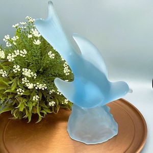 1980s LE Smith Blue Frosted Satin Glass Bird/Bird In Flight/Thrush Bird/L E Smith Blue Bird In Flight/Bird Figurine