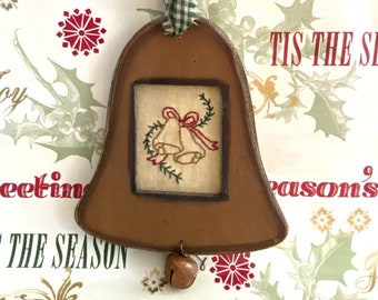 Adorno de campana de Navidad de punto de cruz vintage/colgador de puerta/campanas de Navidad cosidas en cruz en marco de campana de madera