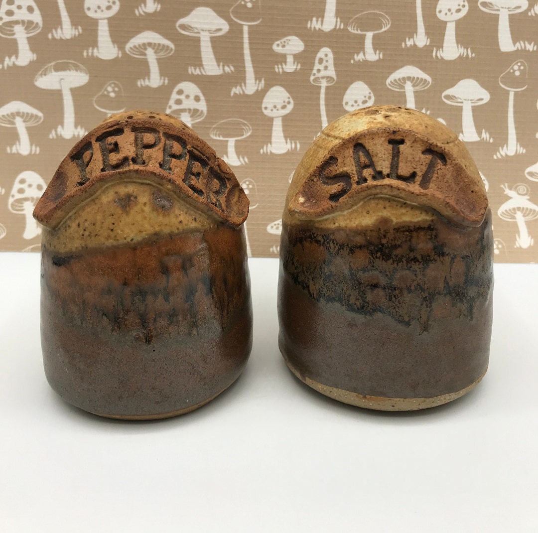 Kiln Fired Clay Salt and Pepper Shakers/rustic Salt and Pepper Shakers