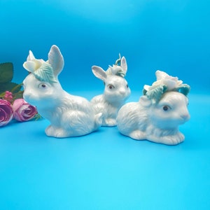 Vintage Set of 3 Porcelain White Bunnies With Capodimonte-Style Flowers and Leaves/Made in Taiwan/Set 3 Porcelain White Rabbits/Easter Bunny