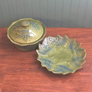 MidMod 1960s California Originals USA Pottery Green and Turquoise Leaf Pattern Casserole with Lid & Platter/Vintage Calif USA 372 373 374